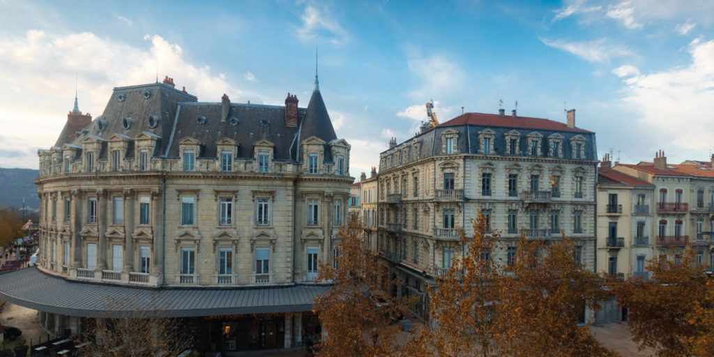 valence cabinet hermes