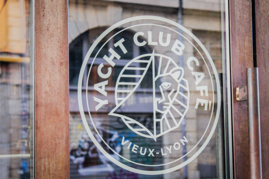 logo yacht vlub